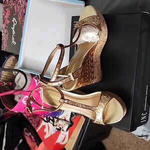 New Soda Wedge Sandle size 9